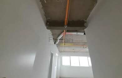 Imagem: O depósito possui 2 Vagas na garagem e 50m² de Área e está