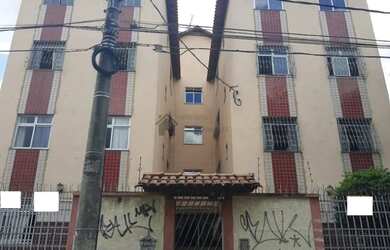 Imagem: O apartamento possui 3 Dormitórios, 1 Banheiro, 1 Vaga na garagem