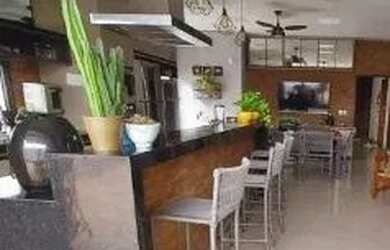 Imagem: A casa possui 3 Dormitórios, 3 Banheiros, 3 Vagas na garagem