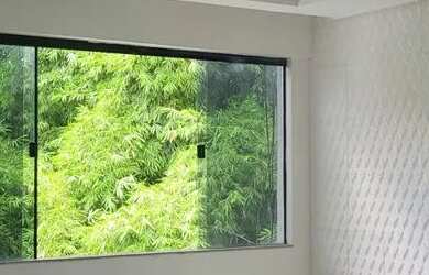 Imagem: O apartamento possui 4 Dormitórios, 2 Banheiros, 1 Vaga na