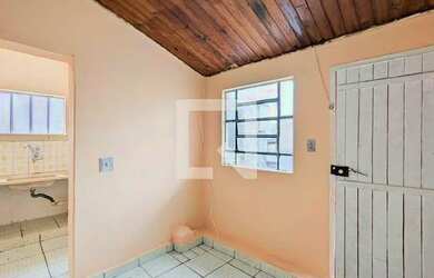 Imagem: A casa possui 1 Dormitório, 1 Banheiro, 20m² de Área e está