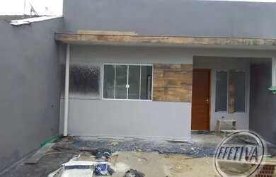 Imagem: A casa possui 3 Dormitórios, 2 Banheiros, 1 Vaga na garagem