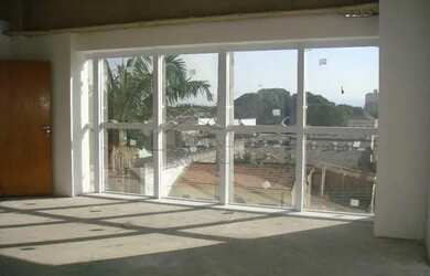 Imagem: O depósito possui 1 Vaga na garagem, 39m² de Área e está