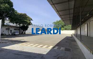 Imagem: O depósito possui 5 Vagas na garagem, 11.578m² de Área e