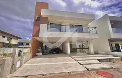 Imagem: A casa em condomínio possui 5 Dormitórios, 5 Banheiros, 4