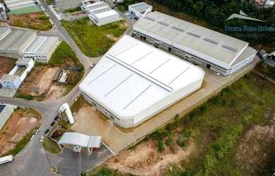 Imagem: O depósito possui 1 Vaga na garagem, 1.000m² de Área e está