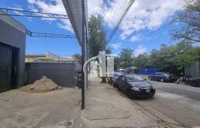 Imagem 2: Galpão para LOJA/Salão na Leopoldina! Região repleta de lojas, floriculturas, abundante em