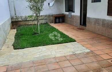 Imagem 3: Casa de 3 quartos com pátio no Bairro Auxiliadora próximo as Av. Carlos...