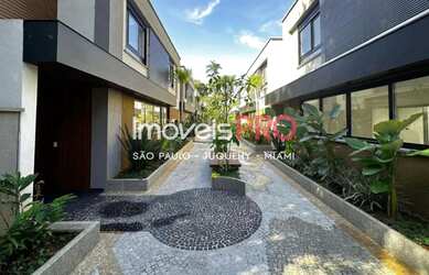 Imagem: A casa em condomínio possui 4 Dormitórios, 5 Banheiros, 4