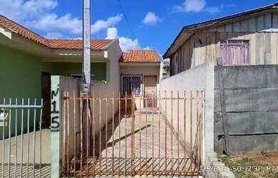 Imagem: A casa à venda possui 2 Dormitórios, 1 Banheiro e 132m² de