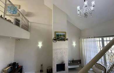 Imagem: A casa possui 4 Dormitórios, 5 Banheiros, 5 Vagas na garagem