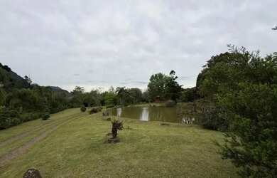 Imagem 5: Sítio - Bairro Linha 28. Piscina, Varanda, Área de serviçoe25.960m²...