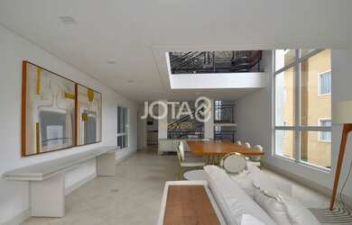 Imagem: A casa em condomínio possui 4 Dormitórios, 4 Banheiros, 4