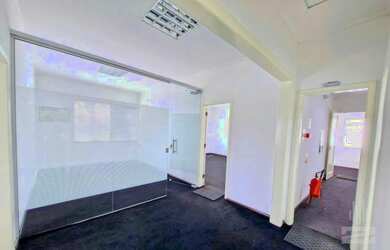 Imagem 8: Excelente Casa Comercial para Locação com 250m² no bairro Velha em...