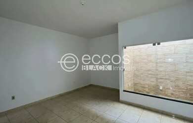 Imagem 2: Casa para aluguel, 2 quartos, 4 vagas, Cidade Nova - UBERABA/MG