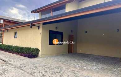 Imagem: A casa em condomínio para alugar possui 2 Dormitórios, 2 Banheiros