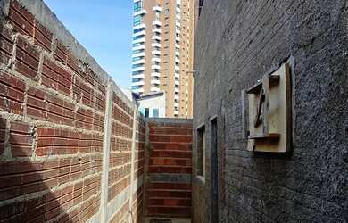 Imagem 11: Construção e terreno