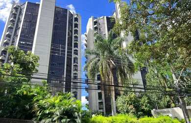 Imagem: O apartamento possui 4 Dormitórios, 3 Banheiros, 2 Vagas na