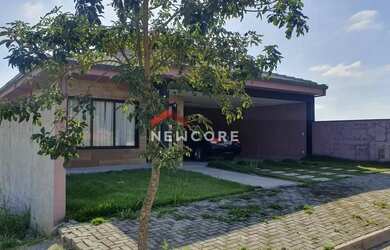 Imagem: A casa em condomínio possui 4 Dormitórios, 5 Banheiros, 4