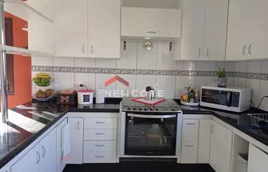 Imagem: A casa possui 3 Dormitórios, 2 Banheiros, 314m² de Área e