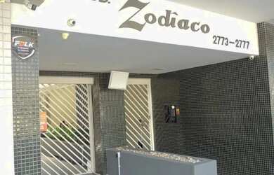 Imagem: O apartamento possui 1 Dormitório, 1 Banheiro, 1 Vaga na garagem