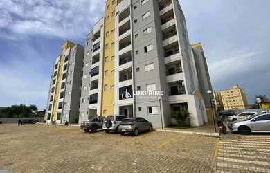 Imagem: O apartamento possui 2 Dormitórios, 1 Banheiro, 2 Vagas na