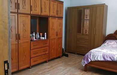 Imagem: A casa possui 1 Dormitório, 1 Banheiro, 3 Vagas na garagem