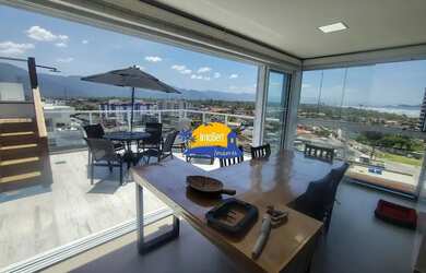 Imagem: O apartamento na cobertura possui 3 Dormitórios, 2 Banheiros