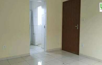 Imagem: O apartamento possui 3 Dormitórios, 1 Banheiro, 1 Vaga na garagem