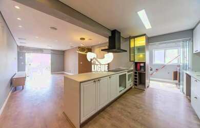 Imagem: O apartamento possui 2 Dormitórios, 2 Banheiros, 2 Vagas na