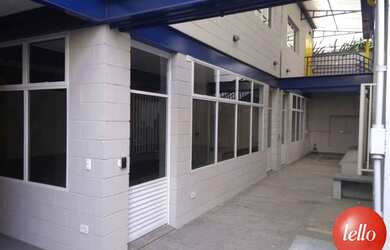 Imagem: O depósito possui 5 Vagas na garagem, 344m² de Área e está