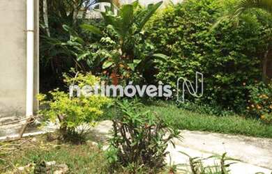 Imagem: A casa possui 2 Dormitórios, 1 Banheiro, 3 Vagas na garagem