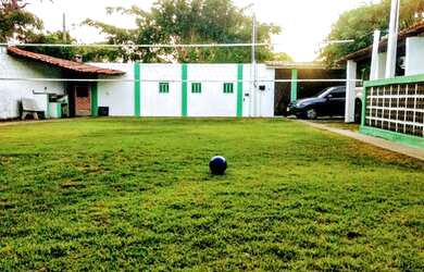 Imagem: A casa possui 5 Dormitórios, 4 Banheiros, 5 Vagas na garagem