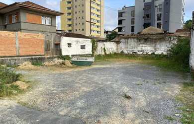 Imagem: O terreno possui 612m² de Área e está localizado em Velha