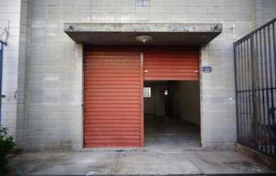 Imagem: O depósito possui 110m² de Área e está localizado em Santa