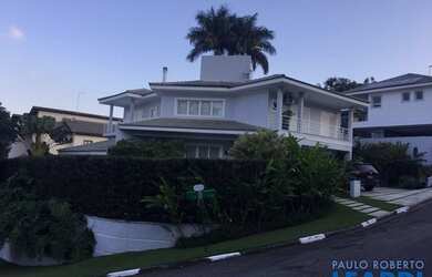 Imagem: A casa em condomínio possui 4 Dormitórios, 5 Banheiros, 4