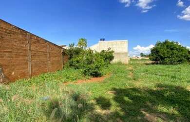 Imagem 1: Lote/Terreno para venda com 231 metros quadrados em Residencial Araguaia...