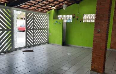 Imagem 3: Casa na praia de Indaiá, Bertioga, SP, possui 120m2 e fica a 750m da...