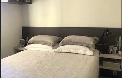 Imagem: O apartamento possui 2 Dormitórios, 1 Banheiro, 1 Vaga na garagem