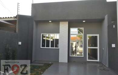 Imagem: A casa possui 2 Dormitórios, 2 Banheiros, 1 Vaga na garagem