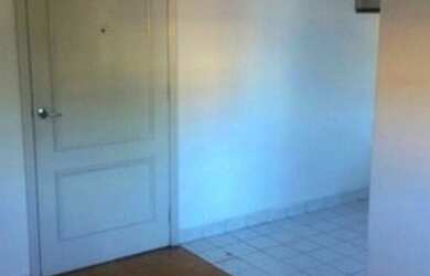 Imagem: O apartamento possui 1 Dormitório, 1 Banheiro, 38m² de Área