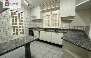 Imagem: A casa em condomínio possui 3 Dormitórios, 2 Banheiros e 120m²