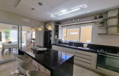 Imagem 4: Casa no condomínio Cidade Jardim para venda