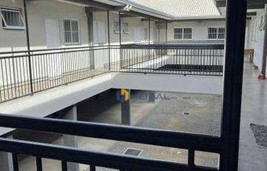 Imagem: A kitnet possui 1 Dormitório, 1 Banheiro, 5 Vagas na garagem