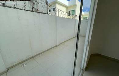 Imagem 3: Casa em Condomínio para Venda em Lauro de Freitas, Buraquinho, 4 dormitórios, 3 suítes, 2