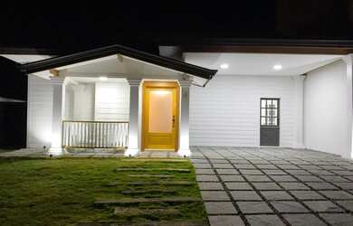 Imagem: A casa em condomínio possui 3 Dormitórios, 5 Banheiros, 4