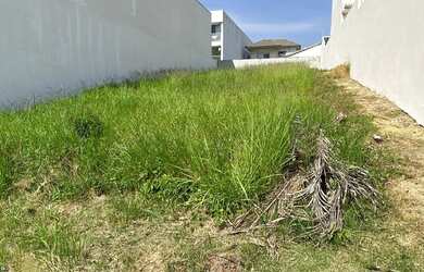 Imagem: O terreno possui 402m² de Área e está localizado em Jardim