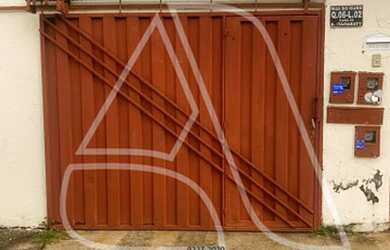 Imagem: A casa possui 2 Dormitórios, 1 Banheiro, 5 Vagas na garagem