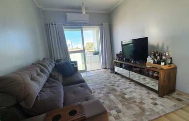 Imagem: O apartamento possui 2 Dormitórios, 1 Banheiro, 2 Vagas na