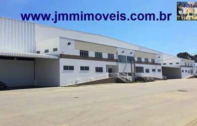 Imagem: O depósito possui 4 Vagas na garagem, 1.450m² de Área e